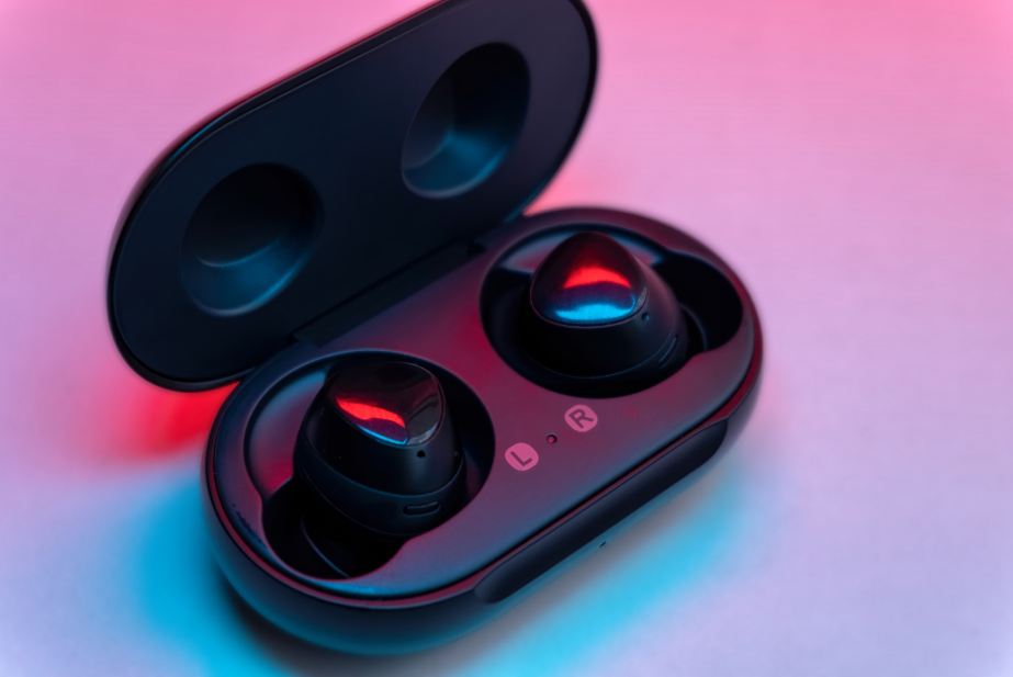 RS 125 Only on Thesparkshop.in Batman Style Wireless BT Earbuds RS 125 Only on Thesparkshop.in Batman Style Wireless BT Earbuds